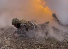 FOTO: pārbaudījums stiprākajiem! Vidzemes zemessargi neapskaužamos laikapstākļos izbrien "Lūša taku"