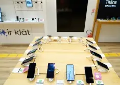 Mobilo sakaru operators ziņo par valsts iestāžu vēlmi apgrūtināt Latvijas iedzīvotājiem jaunu telefonu pirkšanu