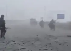 "Z" blogeris saceļ traci par krievu karavīru iznīcināšanu, saistībā ar video, kur okupanti iesoļo Pokrovskā