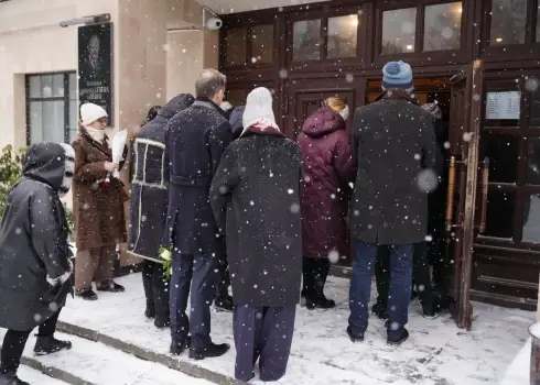 Atvadīšanās no rakstnieces Noras Ikstenas