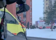 VIDEO: daudzdzīvokļu ēkā Imantā izceļas ugunsgrēks; evakuēti 36 cilvēki