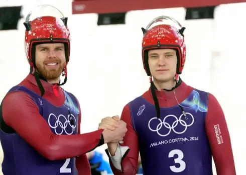 Latvijas kamaniņu sportisti trenējas Kortīnas trasē