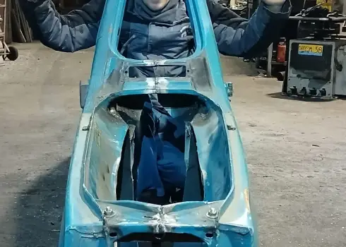 Rīgā ieradīsies pasaulē šaurākais auto