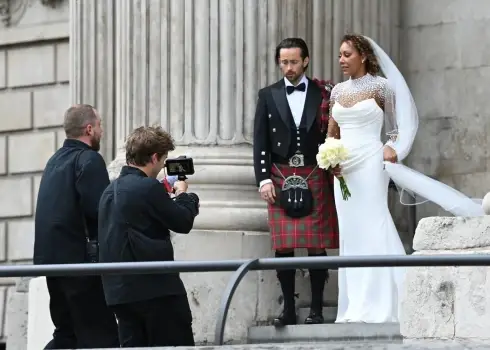 Melas B kāzas ar Roriju Makfī