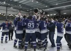 FOTO. Neticamā drāma un triumfs! Kā "Mogo"/RSU atkal izcīnīja OHL čempionu kausu