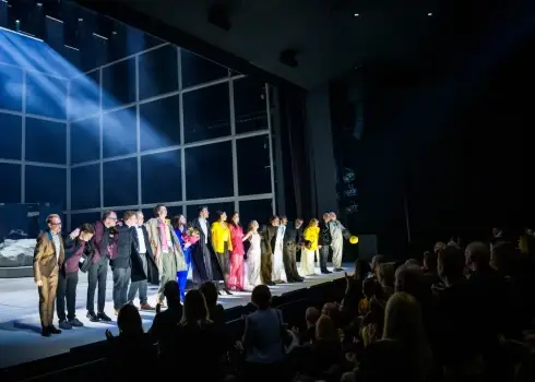 Viestura Kairiša iestudējuma "Pirmavots" pirmizrāde piedzīvo stāvovācijas