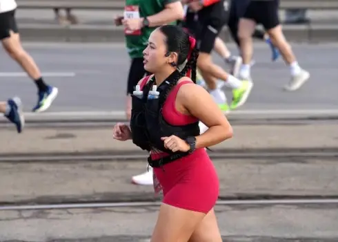 Rīgas ielās devušies tūkstošiem maratonistu